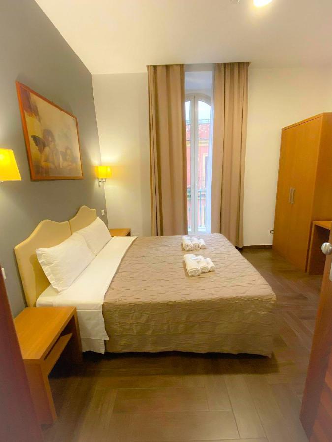 Rome Travellers Hotel Kültér fotó