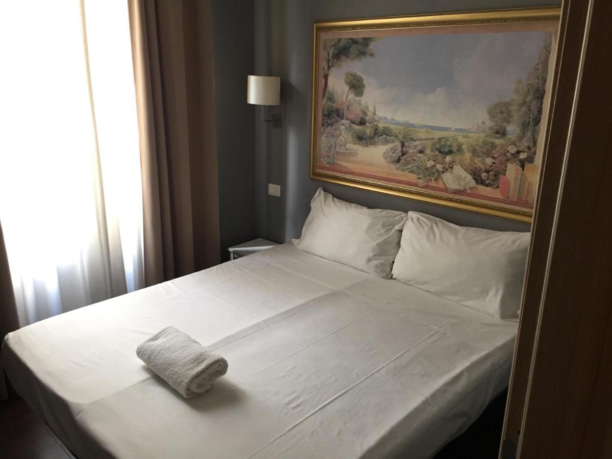 Rome Travellers Hotel Kültér fotó